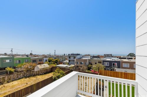 1767 40th Ave, San Francisco CA  94122-4039 exterior