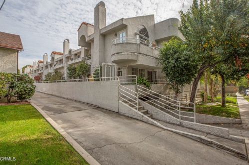 1328 Columbus Ave, Glendale CA  91202-3857 exterior