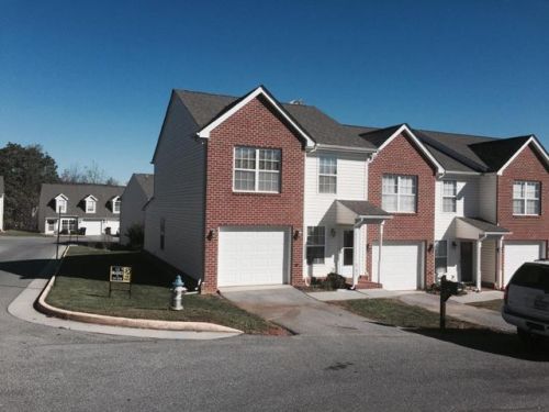 6702 Woodcreeper Dr, Roanoke, VA 24019-3812
