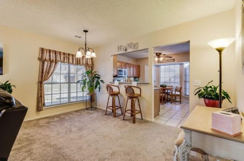 301 Chapman St, Cedar Hill TX 75104-4941 exterior