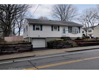 209 East St, Cranston, RI 02920-4427