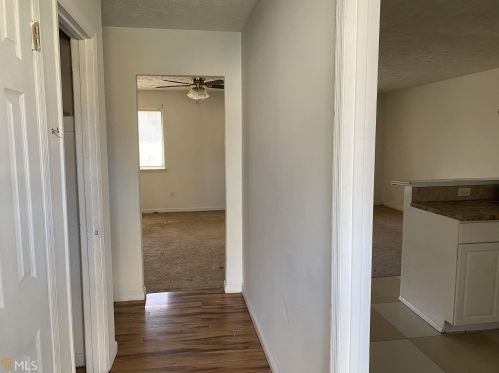 2270 Cherokee Valley Dr, Lithonia, GA 30058-7906