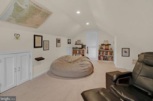 215 Marne Ave, Haddonfield NJ 08033-1444 exterior