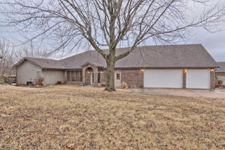 674 Monaco Dr, Edwardsville, IL 62025-5331