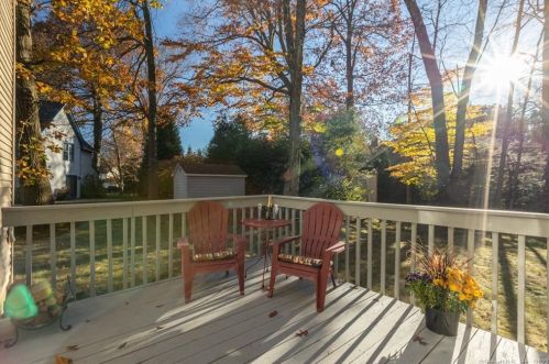 3 Pepper Bush Way, Wapping CT  06074-2615 exterior