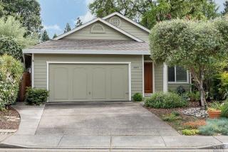 147 Kennedy Ln, Healdsburg, CA 95448-4051