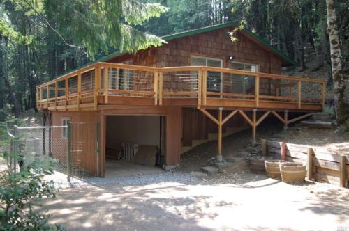 2055 Clover Dr, Willits, CA 95490-8837