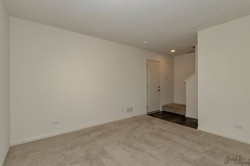 2454 Aurora Dr, Pingree Grove IL  60140-6403 exterior