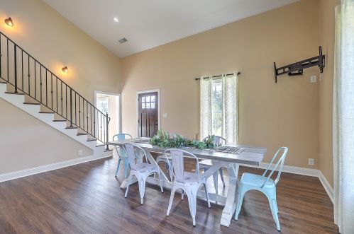 1275 Long Acre Dr, Bonneau SC  29431-3602 exterior