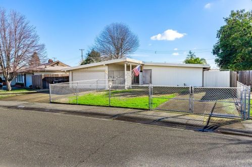 10804 Berwick Way, Rancho Cordova, CA 95670-4936