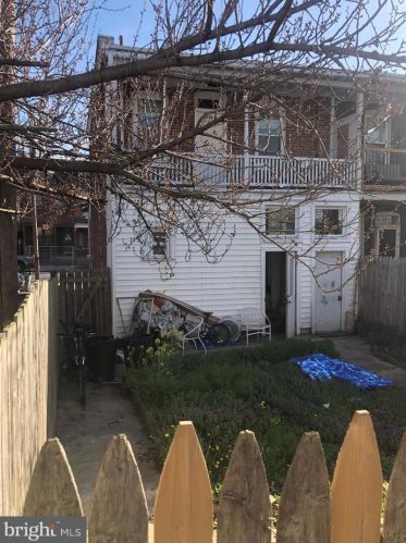 524 Plum St, Lancaster PA  17602-2325 exterior