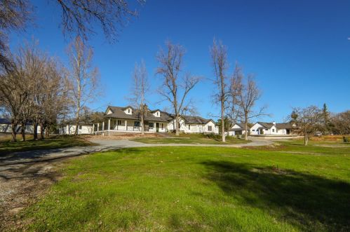 6331 Melody Ln, Newcastle, CA 95658-9646