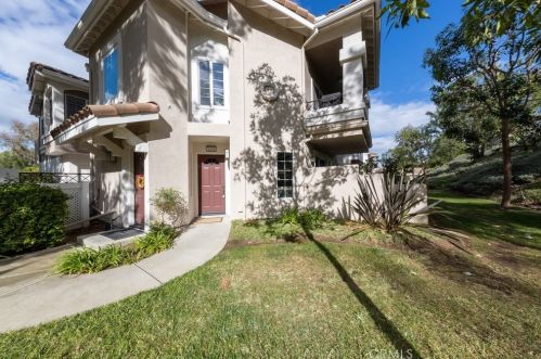 1094 Sundance Dr, Anaheim, CA 92808-2410