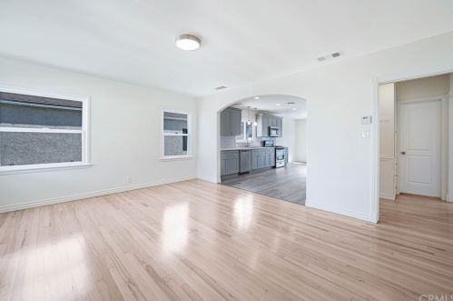 4910 131st St, Hawthorne, CA 90250-5019