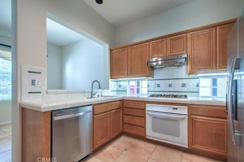 2 Altezza, Irvine CA  92606-8909 exterior