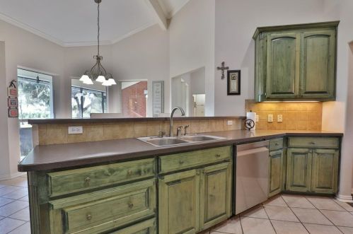 638 Wagon Wheel Trl, Angleton TX 77515-2733 exterior