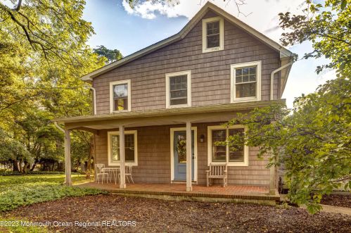 57 Hurleys Ln, Lincroft, NJ 07738-1405