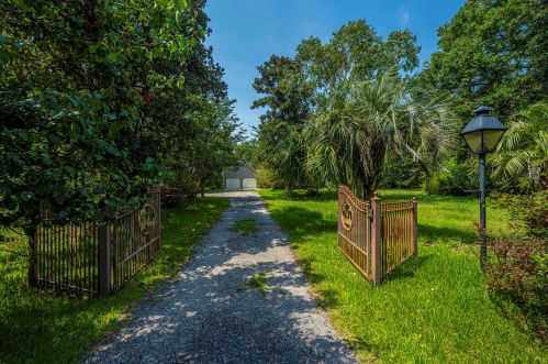 2682 Starfish Dr, Johns Island, SC 29455-8600