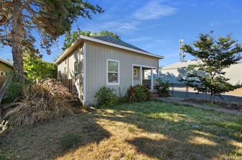 108 22nd St, Chico, CA 95928-7025