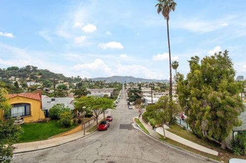 1128 Marion Dr, Glendale CA  91205-3713 exterior