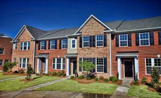 8259 Viewpoint Ln, Cornelius, NC 28031-8246