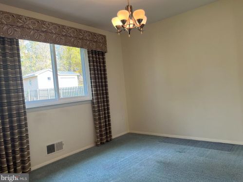 616 Piping Rock Dr, Silver Spring MD 20905-5863 exterior