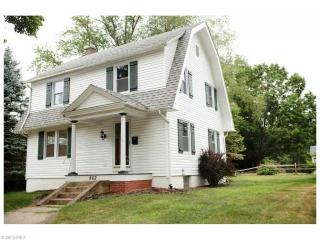 862 17th St, Massillon, OH 44646-4856