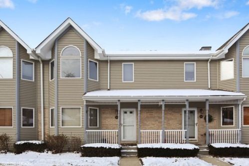 110 Quail Dr, Burr Ridge, IL 60525