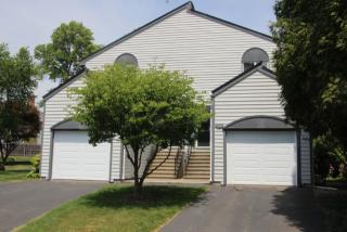 393 High St, Fairfield, CT 06824-4651