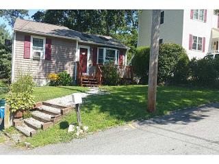 37 Elton St, Coventry, RI 02816-5547