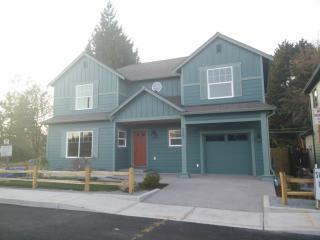 5020 122nd Ln, Seattle, WA 98178-3463