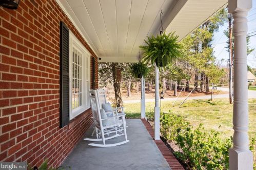 301 Greenwood Dr, Fredericksburg, VA 22405-3129
