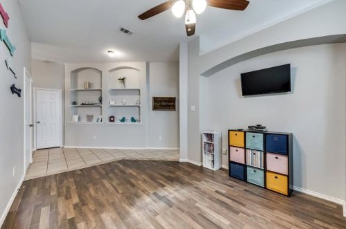 509 Flowering Plum Ln, Fort Worth TX  76140-6558 exterior