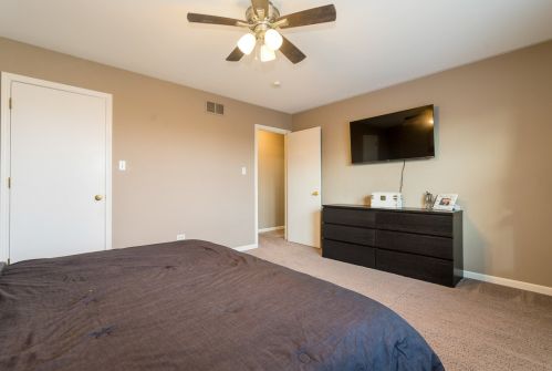 1408 Howland Dr, Joliet IL  60431-6050 exterior