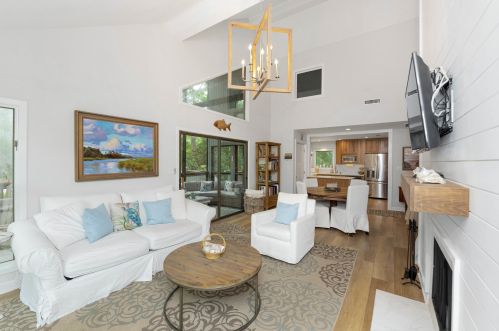 4538 Park Lake Dr, Johns Island, SC 29455-5426