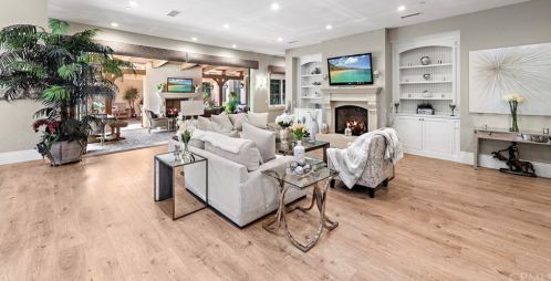 11844 Red Hl Ave, Santa Ana CA  92705-3100 exterior