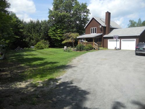 290 Sugar River Dr, Unity, NH 03743-5930