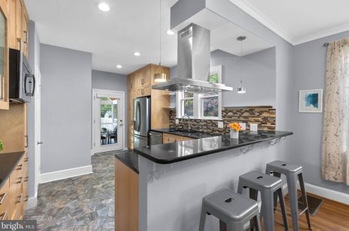 821 Bonifant St, Silver Spring MD 20910-5530 exterior