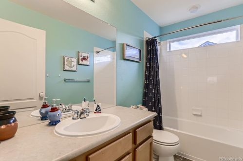 212 Newbern Way, Aurora CO 80016-6124 exterior