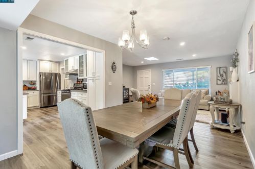 1980 Gilardy Dr, Concord CA  94518-3214 exterior