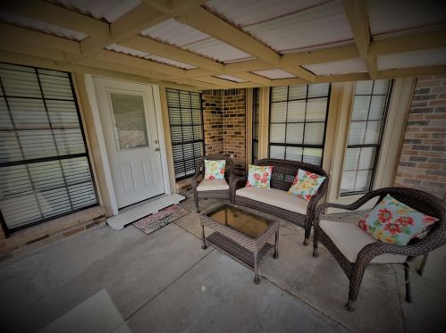 3610 Creststone Dr, Garland TX 75040-0932 exterior