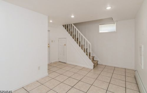 2 Green Tree Ln, Dover NJ  07801-4420 exterior