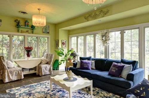 585 Warwick Rd, Haddonfield NJ 08033-3845 exterior