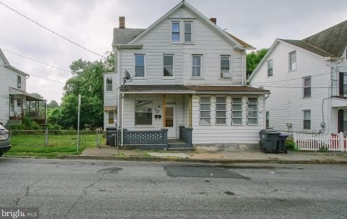 528 Ridge St, Harrisburg, PA 17113-1848