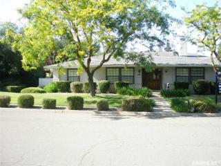 9901 Wild Oak Ct, Valley Home, CA 95361-9565