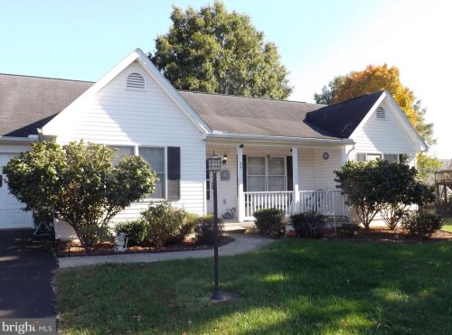 37 Orchid Ln, Falling Waters, WV 25419-4013