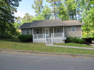 403 Lesley Dr, Dalton, GA 30721-5041