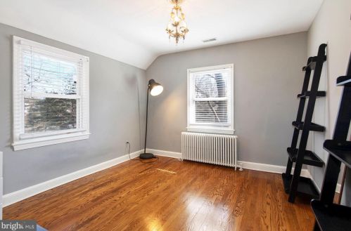 10211 Sutherland Rd, Silver Spring MD 20901-2236 exterior