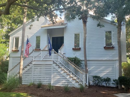 17 Oyster Row, Isle Of Palms SC  29451-2724 exterior