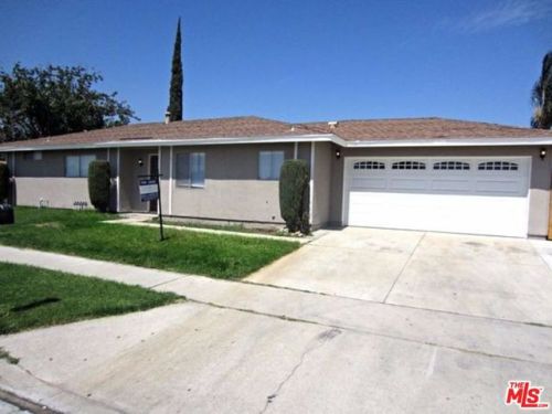 1564 Carter St, Bloomington, CA 92316-1254